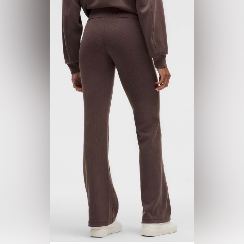 Lululemon Ribbed Softstreme Flared Pant *Regular- Espresso/ Size 8 - Picture 2 of 11